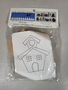 The Picket Fence Wood Topper For Calendar Quilts - Schoolhouse - Picture 1 of 3