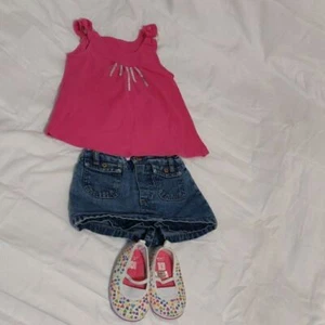 Kidgets Top with Old Navy Skort & Carter's Shoes - Picture 1 of 8