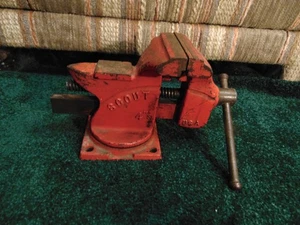 Vintage Wilton 4" Scout Red Bench Anvil Vise With Pipe Jaws USA Made Shop Tool - Picture 1 of 12