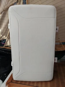 Boston Whaler Seat Cushion 2338113 CUSHION BENCH BW 13SPT-19 COOLER 50QT TIDAL  - Picture 1 of 8