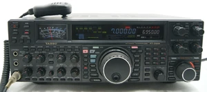 YAESU FT 2000M 1.8-54.0MHz High-End HF Transceiver 50W Excellent Cond. - Picture 1 of 17
