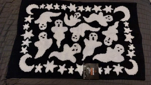 Nueva Alfombra Celebrate Together Halloween Acento Fantasmas 23" x 35" -4431 - Imagen 1 de 5
