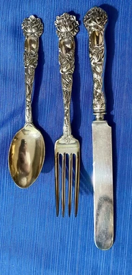 Raro Juego de Cuchillo Tenedor Cuchara 1903 Alvin Bridal Rosa Plata Esterlina Niño/Juventud Foto 1 de 4