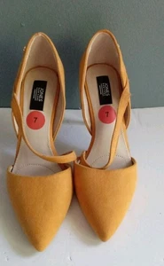 Jones New York hochhackige spitz zulaufende Pumps gekreuzte Riemen Größe 7 gelb - Bild 1 von 7