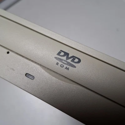 Vintage Liteon SOHC-5236V CDRW/DVD-ROM IDE - Image 1 of 4