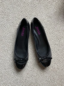 Attractive Jones Patent Leather Ballet Flats. Excellent Condition Size 41 - Picture 1 of 6