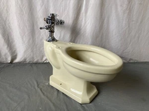 Antique Pale Buttercream Yellow Flushometer Toilet Deco Standard Savoy 03-23E - Picture 1 of 15