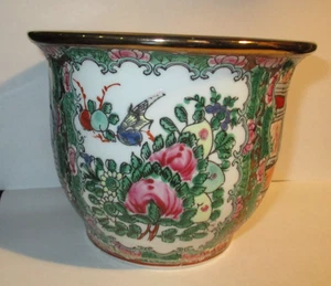 Vintage Chinese Small Famille Rose Chinoiserie Pot Jardinière 4 1/4" - Picture 1 of 4