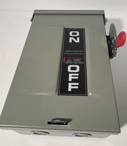 Interruttore di sicurezza interno/esterno 30 Amp fusibile 2 poli, 3 fili. 380 VAC, 250 VDC nuovo - Foto 1 di 4