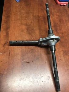 OEM Part Auger Gearbox Assy For 22” Yard Machines 31A-32AD729 Gas Snow Thrower - Picture 1 of 14