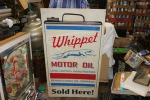 Letrero metálico raro grande vintage Whippet Motor Oil vendido aquí gasolinera 42" - Imagen 1 de 4