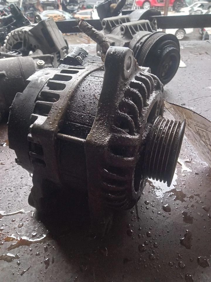 Alternator Fits 13-19 EXPLORER 379269 - Image 1 of 4