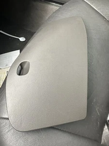 Cubierta de caja de fusibles de panel izquierda SAAB 9-5 2001 LH 4615266 - Imagen 1 de 3