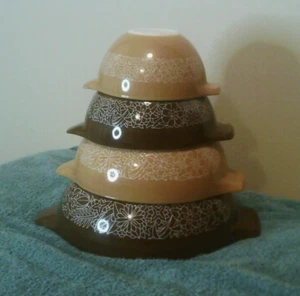 Vintage Cindarella Pyrex mixing bowl set 4 Woodland 441,442,443,444 EUC - Picture 1 of 6