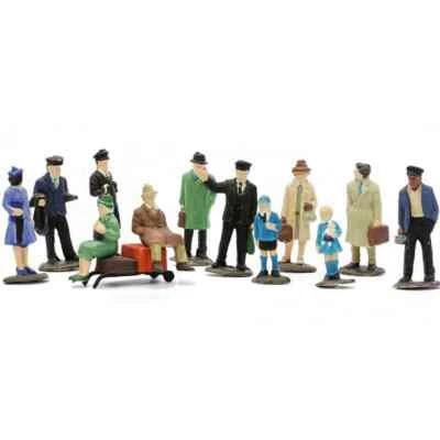 Dapol C008 Platform Figures - Pack of 36 Unpainted Plastic Kit - Plus 2nd Class - Image 1 of 4