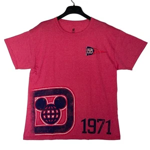Disney Parks Hanes ComfortBlend Herren T-Shirt L Rot Retro Grafik Eröffnungsjahr - Bild 1 von 8