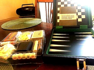 Set gioco miniatura scacchi, cribbage, back gammon, domino, poker, con custodia - Foto 1 di 1
