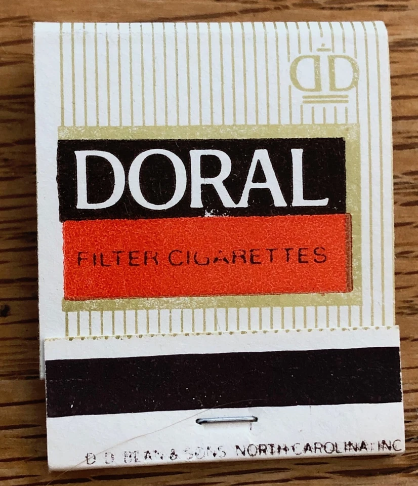 Coincidencias de cigarrillos Doral vintage originales nuevas de colección 1960 Front Strike Foto 1 de 3