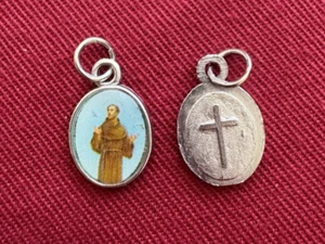 Epoxidheiliger Medaillenanhänger Heiliger Franziskus 1/2 Zoll hoch hergestellt von W.J. Hirten E9 - Bild 1 von 2