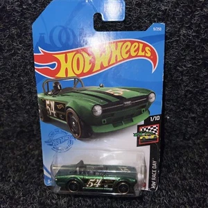 Hot Wheels TRIUMPH TR6 HW Race Day 2018 Green Black 9/250 1/10 Race Car - Picture 1 of 9