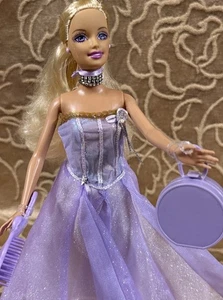 BARBIE e LA MAGIA DI PEGASO PRINCIPESSA ANNIKA abito viola fantasia vintage - Foto 1 di 11