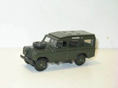 SOLIDO, Dark Khaki Military Land Rover 109 - Image 1 of 2