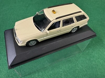 MINICHAMPS 1/43 MERCEDES E-CLASS BREAK TAXI 1994 DIE CAST MODELLINO SCALA - 1:43 - Immagine 1 di 4