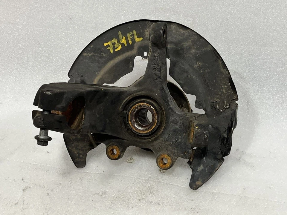 2011 VOLVO C30 LEFT DRIVER SIDE FRONT SPINDLE KNUCKLE HUB - Image 1 of 2