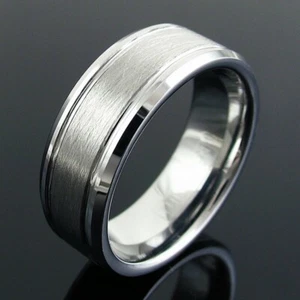 AUSSCHLUSS! Wolframhartmetall Herren gebürstete Oberfläche Streifen gerillte Linie Band Ring - Bild 1 von 3