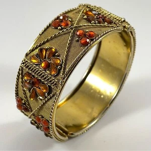 Beautiful Unsigned Vintage Gold Tone Cuff Topaz Rhinestone Ornate Bracelet - Picture 1 of 9
