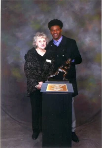 2016 Lamar Jackson Heisman Trophy Winner & NFL MVP & Mrs. Horvath Original Photo - Picture 1 of 3