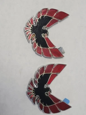 Panel de vela Firebird 1976-81 emblemas nuevo par Foto 1 de 4