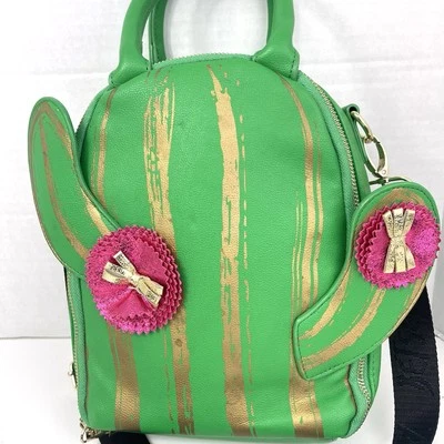 Bandolera o bolsa de almuerzo Betsy Johnson cactus asas dobles caprichoso verde rosa Foto 1 de 4