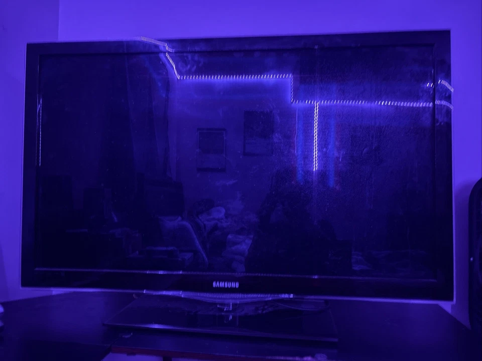 Samsung LN46C650 40-inch 4K UHD TV - Image 1 of 2