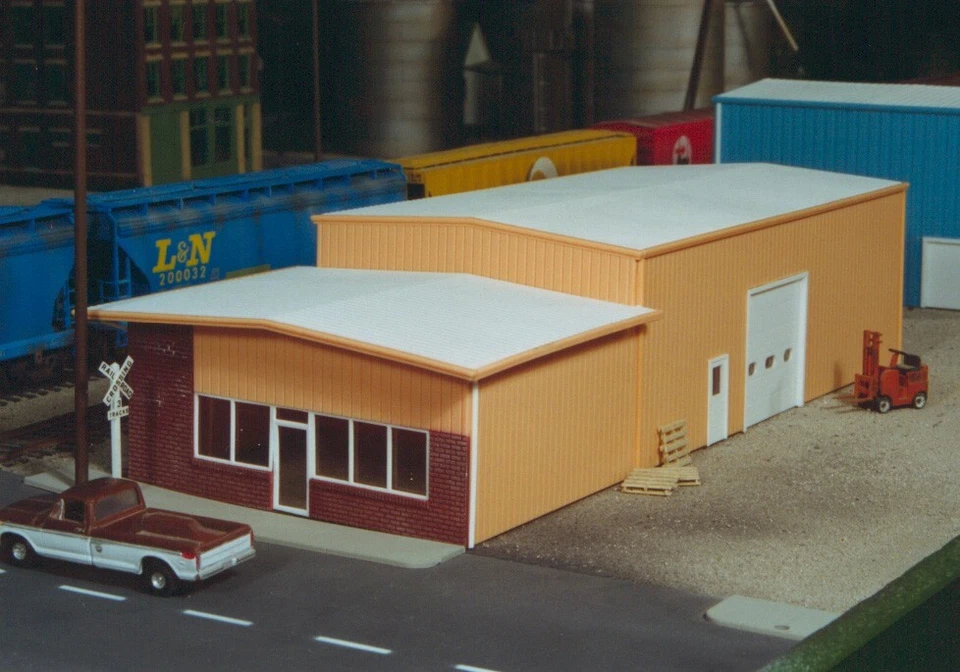 Pikestuff HO Scale Retail Store & Warehouse Building Kit NEW 541-0007 - Image 1 of 1
