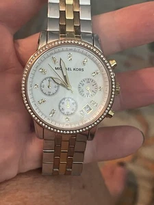 Michael Kors Women's Watch - Picture 1 of 6
