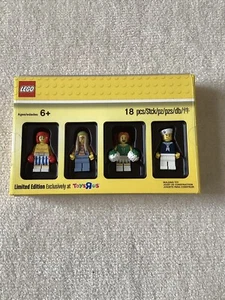 LEGO Collectable Minifigures: Classic Minifigure Collection (5004941) LE - Picture 1 of 2