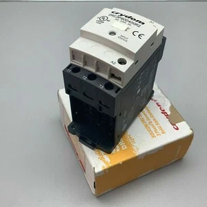 Crydom DRC3P60D400R2 SSR Contactor; DIN Rail Mount; 600VAC/7.6A; 18-30VAC/DC In - Picture 1 of 7