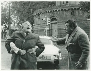 FERNANDEL HEINZ RÜHMANN LA BOURSE ET LA VIE 1966 PHOTO ORIGINAL #5 - Picture 1 of 1