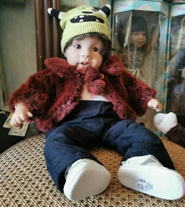 "Eddy" Doll Pat Secrist 1995, brown hair, brown eyes without eyelashes. - Picture 1 of 5