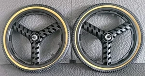 20" BMX 3-SPOKE PLASTIC WHEEL FRONT / BACK FREEWHEEL 3/8 AXLE W/BLK GUMWALL TIRE - Picture 1 of 4