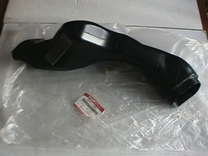 GENUINE SUZUKI L/H AIR INTAKE PIPE DUCT 94420-41GB0 GSXR1000 K5 K6 2005-2006 - Picture 1 of 4