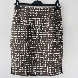 L.K BENNETT Skirt Pockets Size 8 Lined - Picture 1 of 5