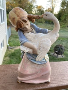 Lladro Farm Girl Gres DUCK PULLING PIGTAIL GIRL #2095 Matte Oberfläche Top Zustand - Bild 1 von 5