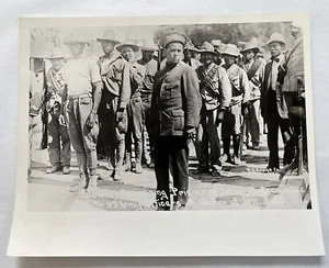 Vintage Historical Photograph “Soldiers Delivering Prisoners” - Picture 1 of 3
