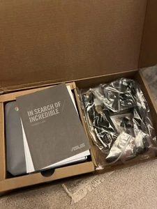 Asus Chromebox 3 N018U Mini PC Intel i3-7100U 4GB DDR4 32GB SSD WIFI - Picture 1 of 5