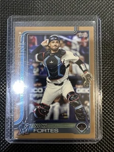 2025 Topps Series 2 - Nick Fortes #523 Gold /2025 - Picture 1 of 3