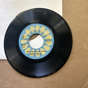 Mickey Gilley Chains Of Love/Here Comes The Hurt Again Memory Lane Epic 45 - Picture 1 of 2