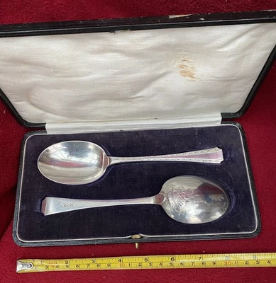 121 gramos 1920 ANTIGUA PLATA MACIZA CUCHARAS PARA SERVIR GALEÓN BARCO MOTIVO ESTUCHE 187mm Foto 1 de 4