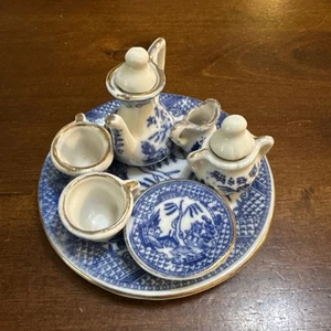 Porcelain Blue Willow Miniature Tea Set Asian Gold Trim 10pc Vintage Cups Teapot - Picture 1 of 6